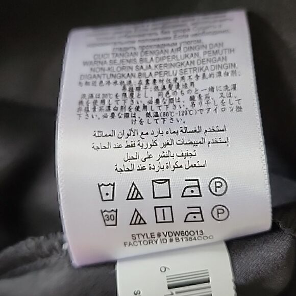 BCBG Sleeveless Cocktail Dress Lined Double Hook Neck Date Night Party Cute Sexy - Picture 8 of 8